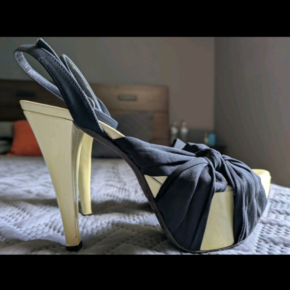 Giambattista Valli Black & Cream Women's Stillero Heels, EU 38.5